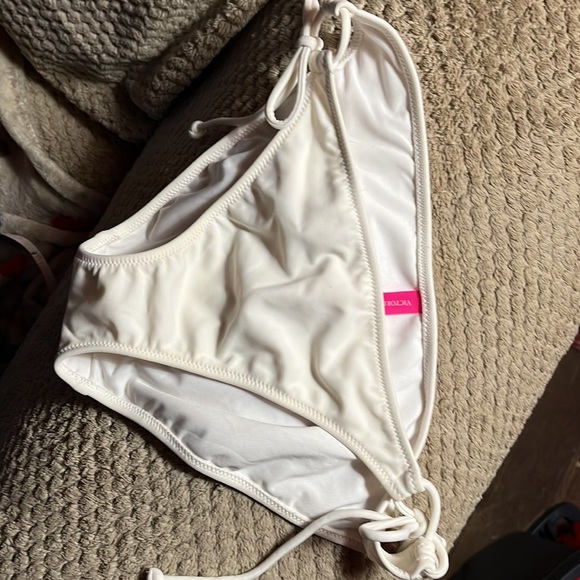 Victoria’s secrets soild white  bikini - Picture 6 of 9